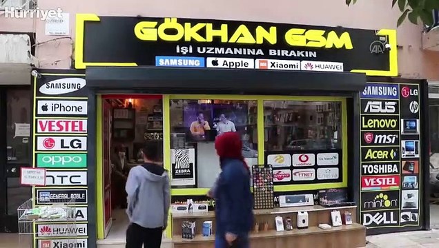 Dükkandan cep telefonu hırsızlığı güvenlik kamerasına yansıdı