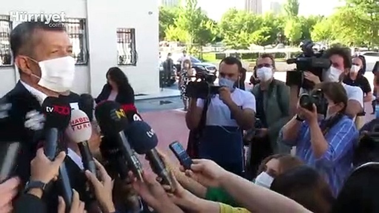 Milli Eğitim Bakanı Ziya Selçuk ilk ders zilini...