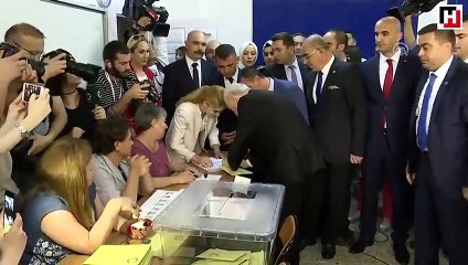 MHP Genel Başkanı Devlet Bahçeli oyunu Ankara'da kullandı