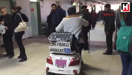 Hastaneye elektrikli bisikletle girdi