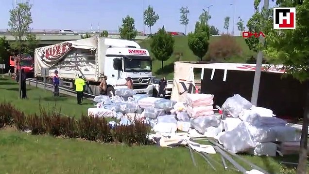 Otogar bağlantı yolunda TIR devrildi