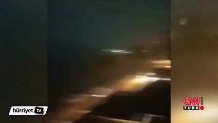 Denize düşen yıldırım korkuttu