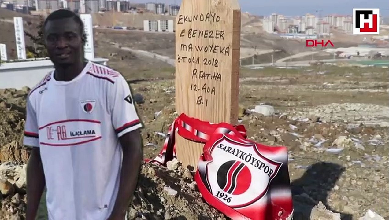 Hristiyan futbolcunun mezarına 'Ruhuna Fatiha' yazılı tahta dikilmiş
