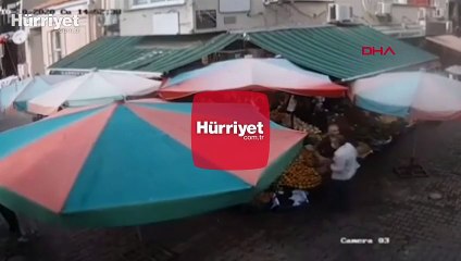 İzmir'deki deprem anı pazardaki MOBESE kamerasında