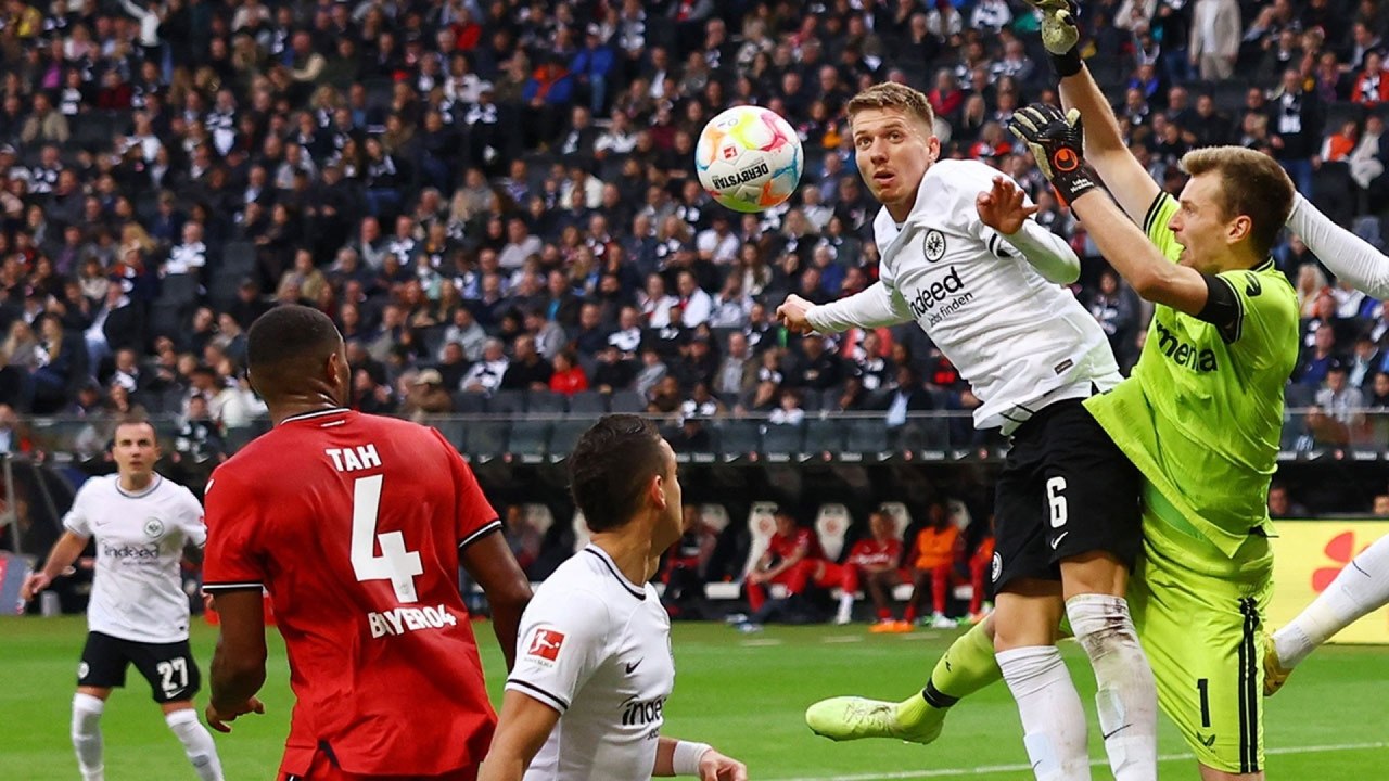 Eintracht Frankfurt v Bayer Leverkusen