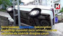 Otomobil elektrik direğinin üzerine yan yattı