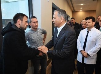 Son dakika haberi... İSTANBUL VALİSİ ALİ YERLİKAYA YARALI MADEN İŞÇİLERİNİ ZİYARET ETTİ