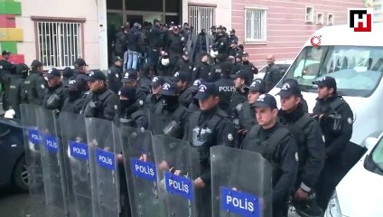 HDP binasında grev yapanlara operasyon: 26 gözaltı