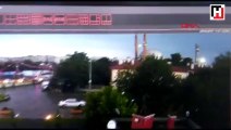 Diyarbakır Sümer Cami minaresine yıldırım düştü