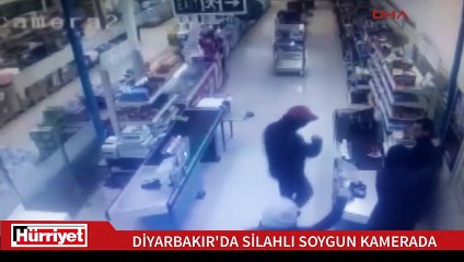 Silahlı market soygunu kamerada