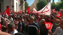 Tunisie : des milliers de manifestants contre le président Kaïs Saïed  et la crise économique