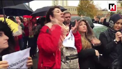 Doğa Koleji'nin devriyle ilgili açıklamanın ertelenmesi veliler tarafından protesto edildi