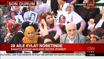 Sanatçılar, Diyarbakır Anneleri'ne destek ziyaretine geldi