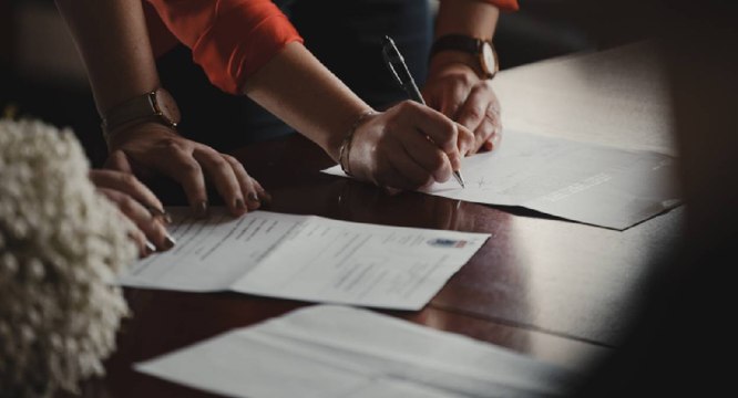 Escándalo en Buenaventura por presuntas irregularidades en contratos