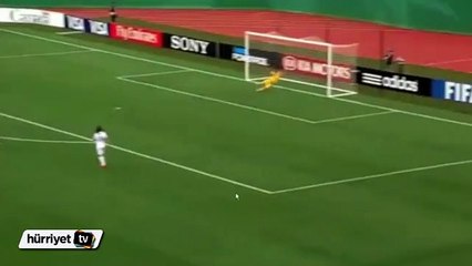 Kadın futbolcudan mükemmel gol