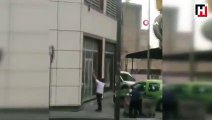 Binanın 2. katından düşen kediyi havada böyle yakaladı