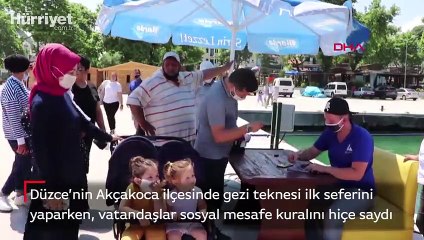 Gezi teknesinde sosyal mesafe hiçe sayıldı