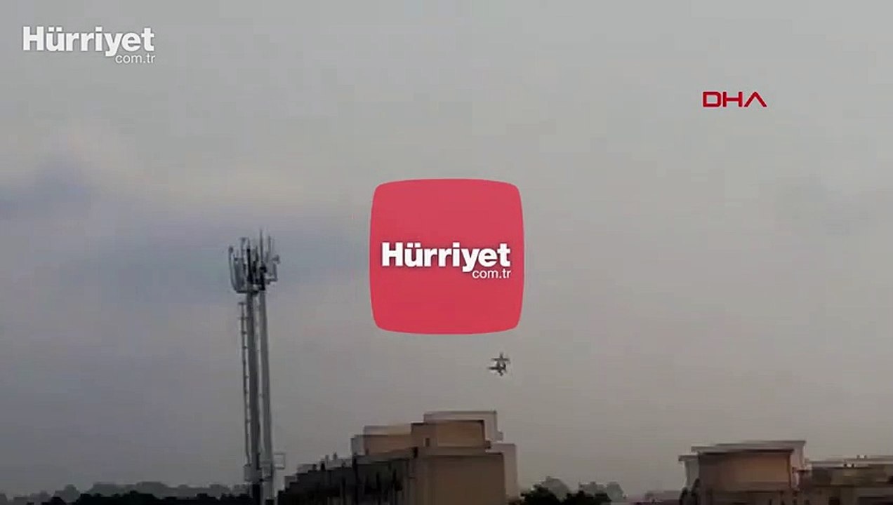 Pakistan'da savaş uçağının düşme anı kamerada