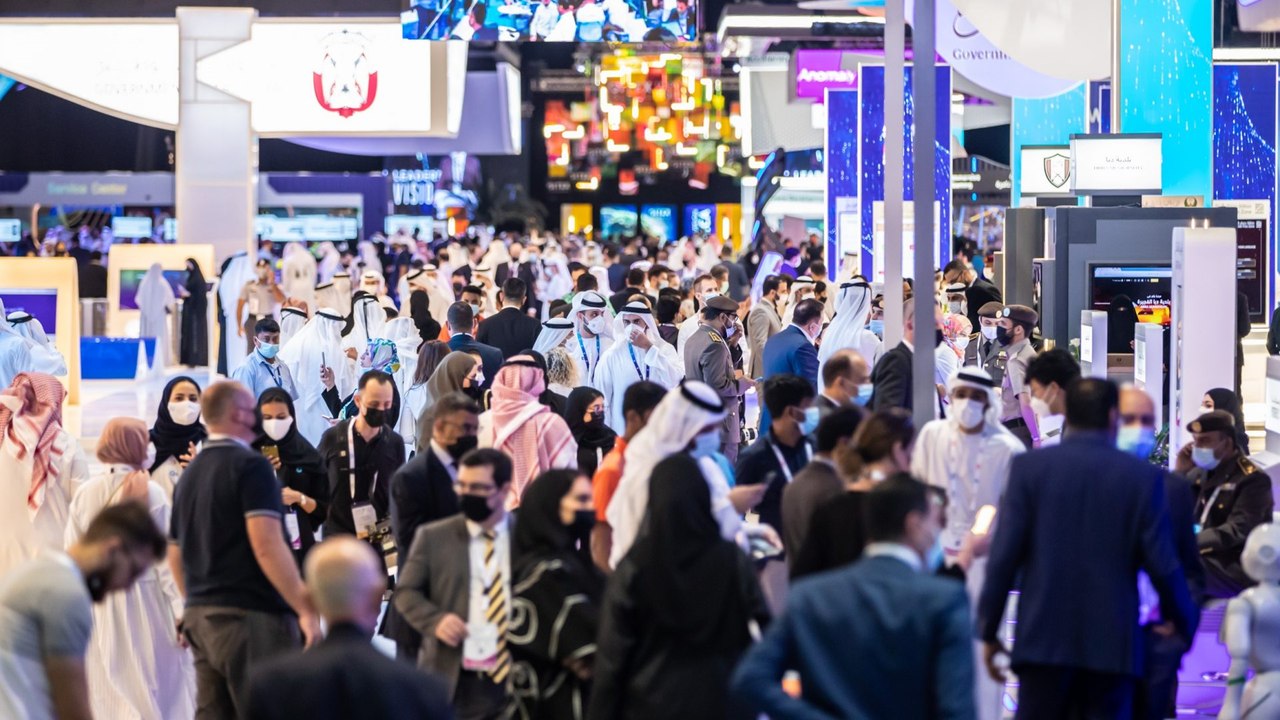 دوائر دبي الحكومية تتألق في معرض جيتكس للتقنية...