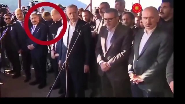 CHP'li Mehmet Göker'den bakanlar Soylu ve Koca'ya: Cenazede gülünmez