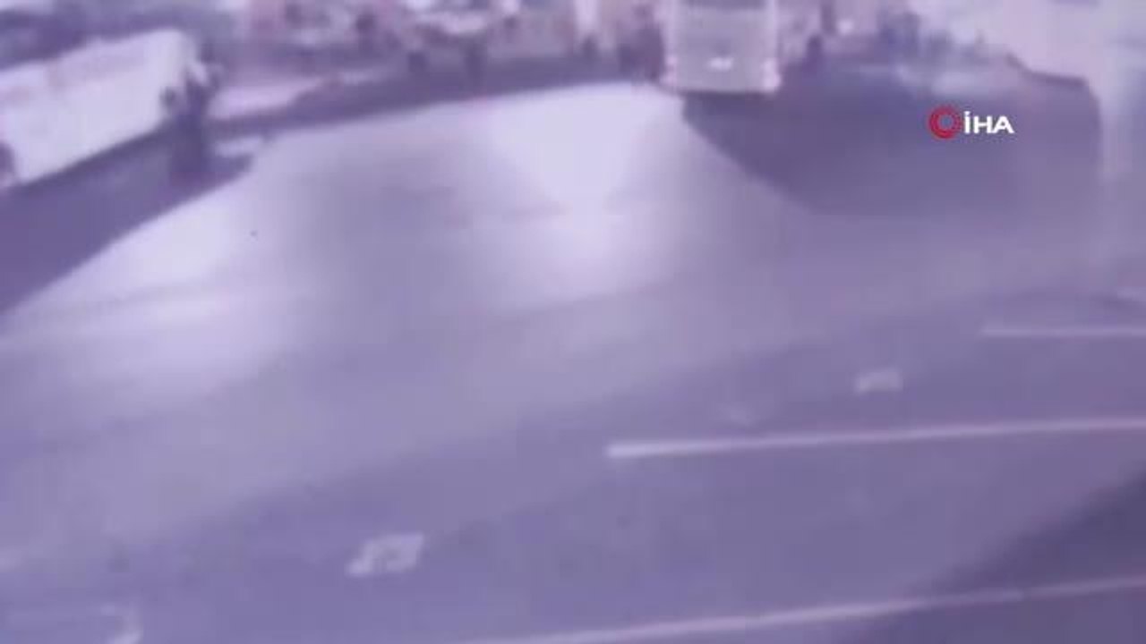 Alibeyköy Cep Otogarı'ndaki feci ölümlü kaza kamerada: Kadın otobüsün altında kaldı