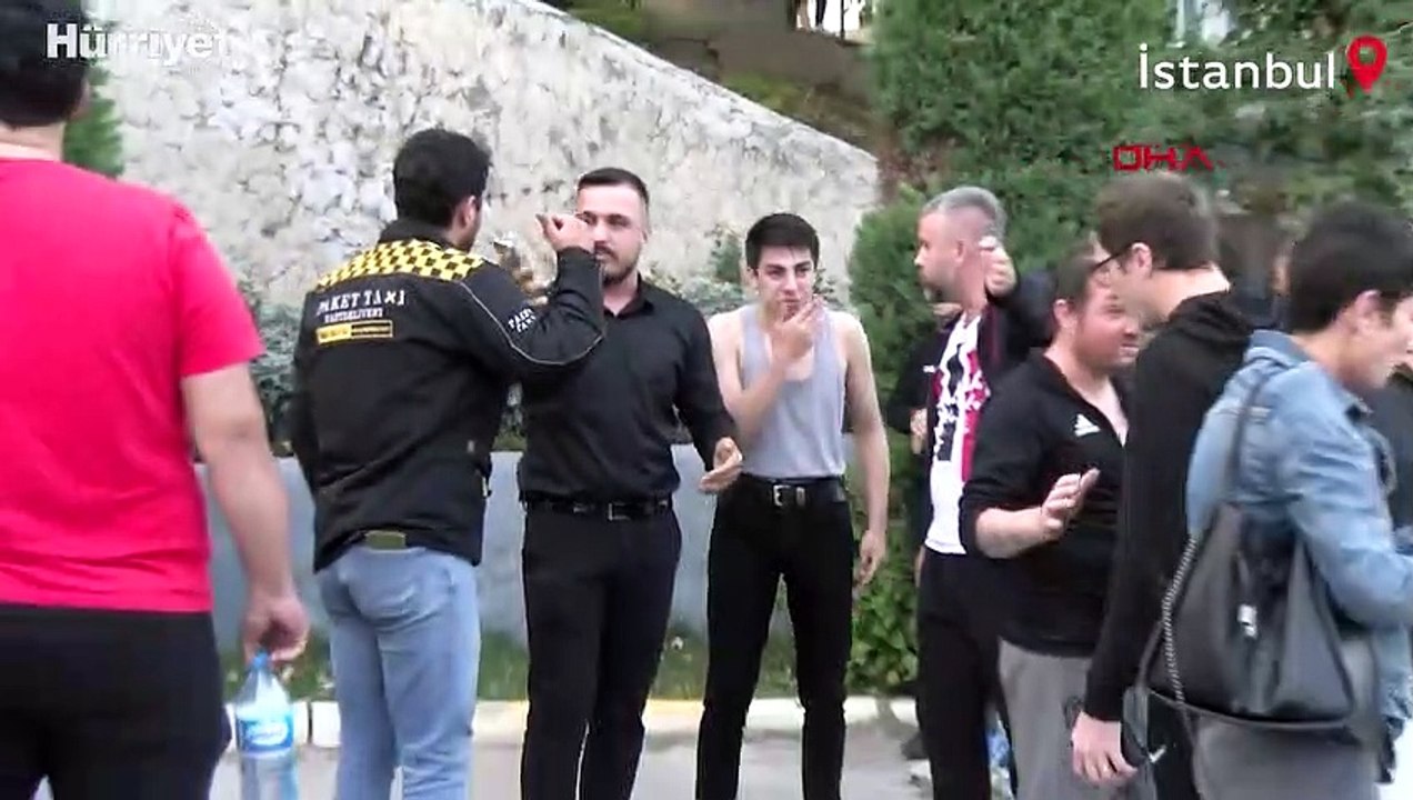 İstanbul Küçükçekmece'de yolun karşısına geçmek isteyen Semih İlhan'a çarpıp kaçan sürücüyü, çevredekiler motosiklet ve otomobillerle takip ederek yakaladı. Ağır yaralanan Semih İlhan'a ilk müdahaleyi çevredekiler yaptı.