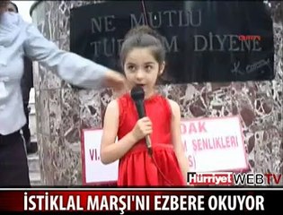 İSTİKLAL MARŞINI EZBERE OKUYOR