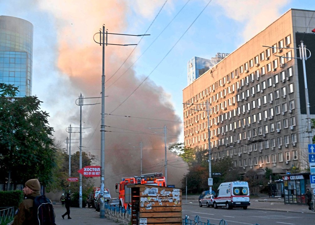 Explosionen erschüttern Kiew