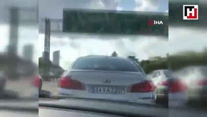 Magandaların lüks otomobillerle “makas” yarışı kamerada