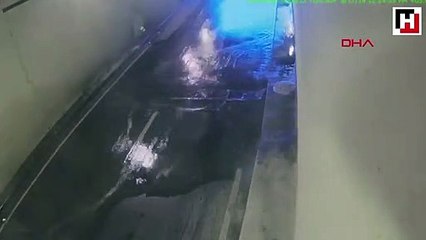 Eminönü'nde sel baskını güvenlik kamerasında