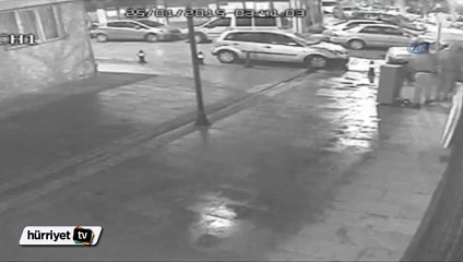 Hırsızlar içi para dolu kasayı el arabası ile çaldılar