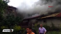 2 katlı kerpiç ev yandı, engelli genç dumandan öldü