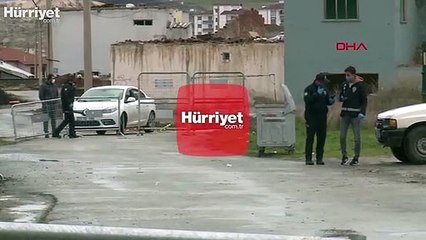 Elazığ'da 5 katlı apartman, karantinaya alındı