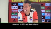 Robin van Persie'ye evlilik teklifi