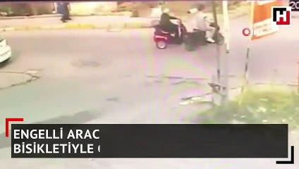 Engelli aracıyla seyreden yaşlı şahsa bisikletiyle çarpıp kaçtı