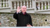 Cumhurbaşkanı Erdoğan, fetih kutlamaları dolayısıyla Boğaz'dan geçen tekneleri selamladı