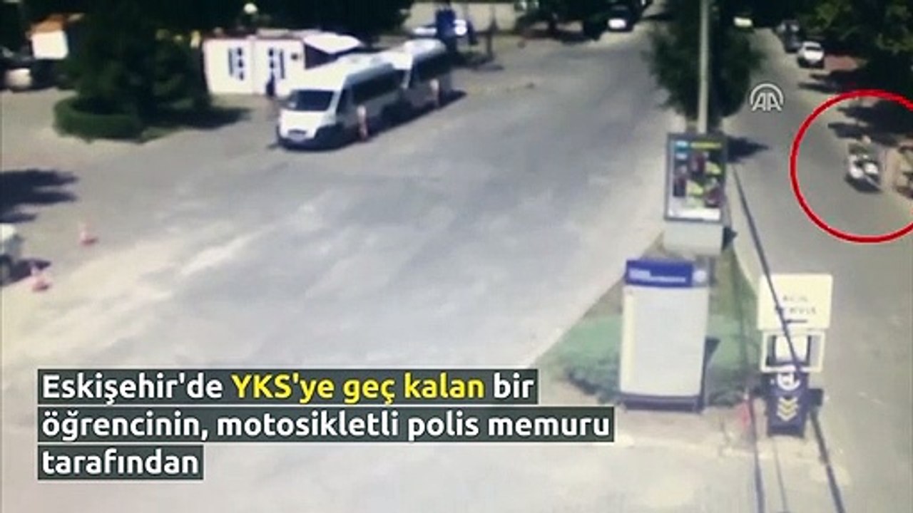 Polisin öğrenciyi sınava yetiştirme anları MOBESE'de
