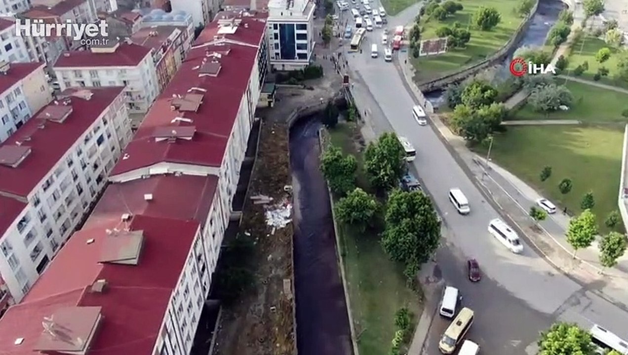 Esenyurt'ta selin verdiği hasar gün ağarınca ortaya çıktı