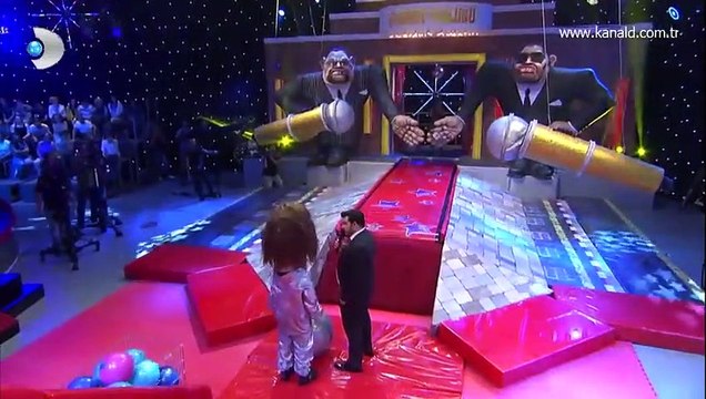 Hülya Avşar Zumba yaptı, stüdyo coştu