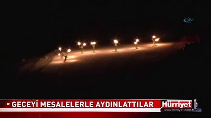 PALANDÖKEN'DE GECEYİ MEŞALELER AYDINLATTI