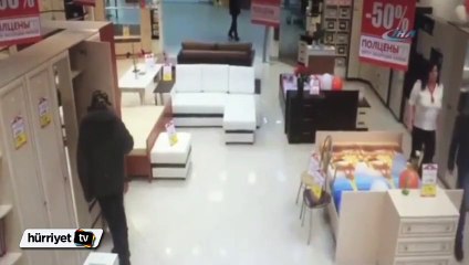 Rusya'da hırsızı kadın görevli etkisiz hale getirdi