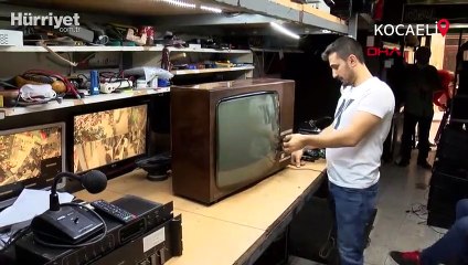60 yıllık antika televizyonu tamir etti, 15 bin liraya satmak istiyor