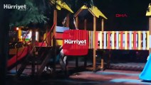 Çocuk parkında maskeyi gözlerine takıp körebe oynadılar