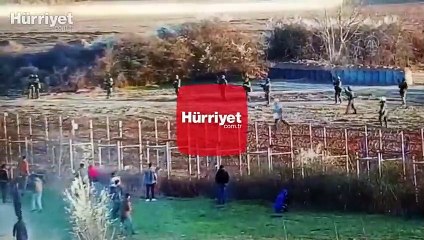 Yunanistan gaz bombalarının etkisini artırmak için "fan" çalıştırıyor