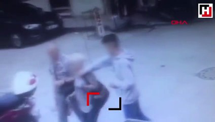 Fatih'te kadın turiste kapkaç