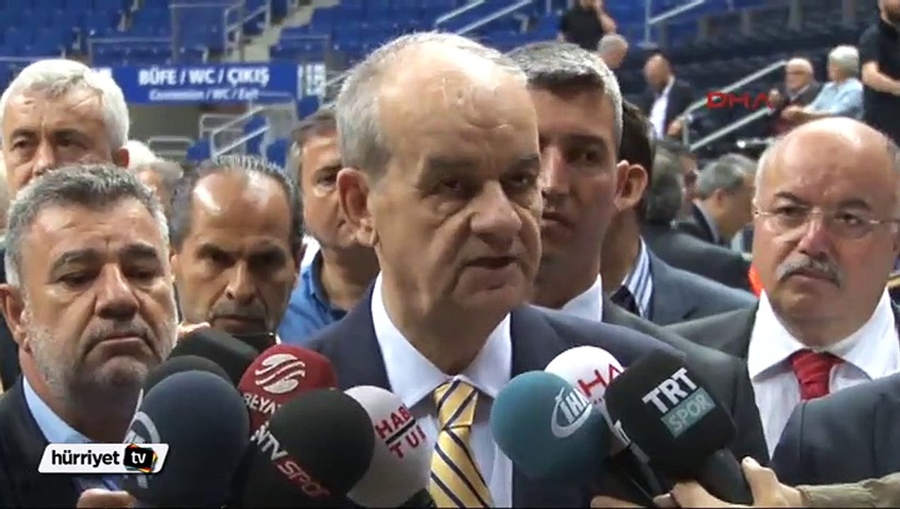 İlker Başbuğ Fenerbahçe kongresinde ilk kez oy...