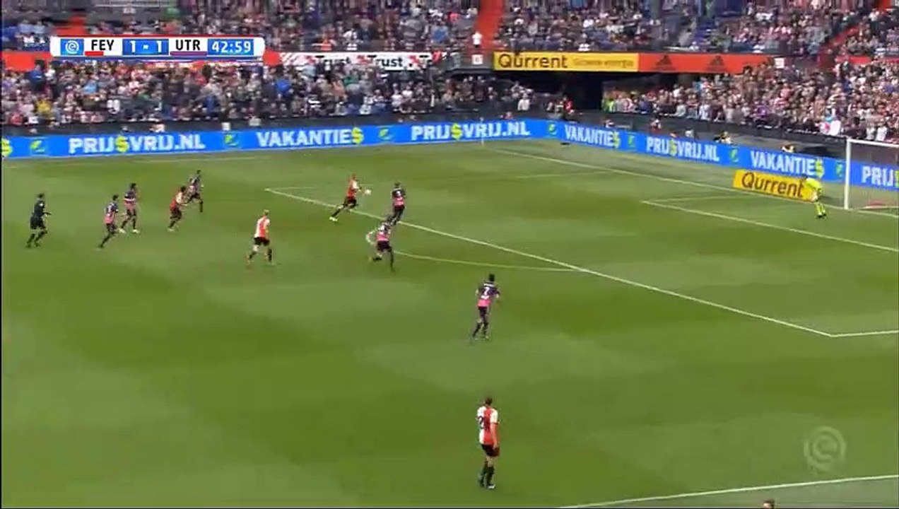 Robin van Persie yine boş geçmedi!