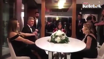 Özcan Deniz ile Feyza Aktan'ın nikahından ilk görüntü