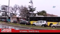 Yağmur ve rüzgar İstanbul trafiğini felç etti