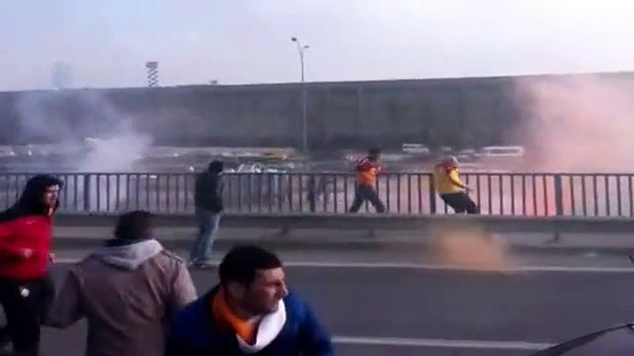 Fenerbahçe otobüsüne taşlı saldırı